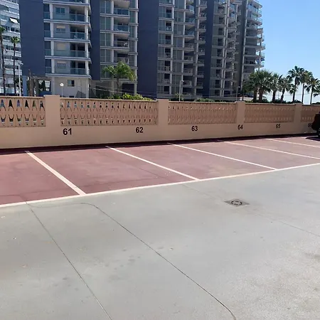 Service Lazaro Topacio 3 * Calp