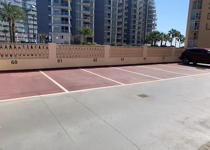 Service Lazaro Topacio 3 * Calp